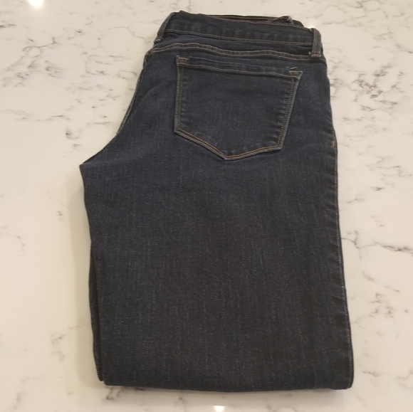 Old Navy NWOT  Dark Wash Straight Jeans -  12 Long - Picture 5 of 9
